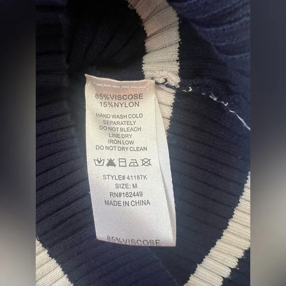 Milk And Honey Knitwear Blue And White striped Top Size M (0714) - Picture 11 of 13